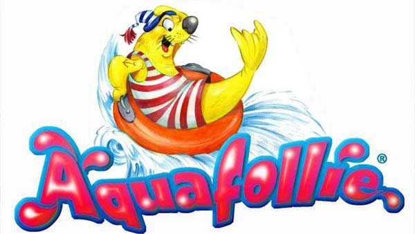 Logo Aquafollie, the family water park, con mascotte in costume