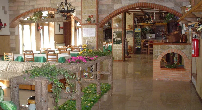 Sala ristorante rustica dell’hotel